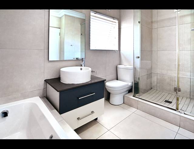 3 BEDROOM DUPLEX FOR SALE IN KYALAMI HILLS